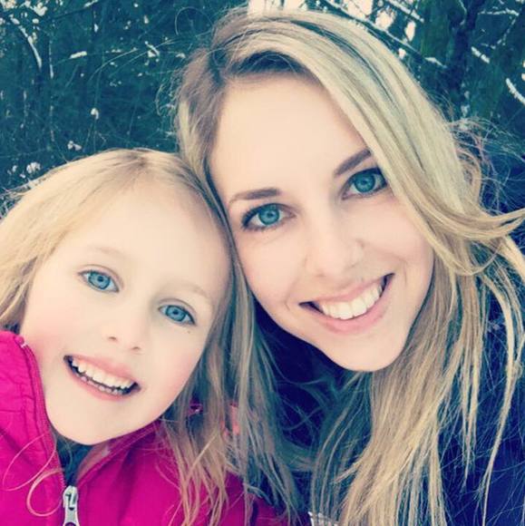 Meet your Posher, Tara - Picture 1 of 1